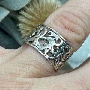 Vintage Sterling Silver Chapal-Zenray designer (stamped) openwork floral ring 7